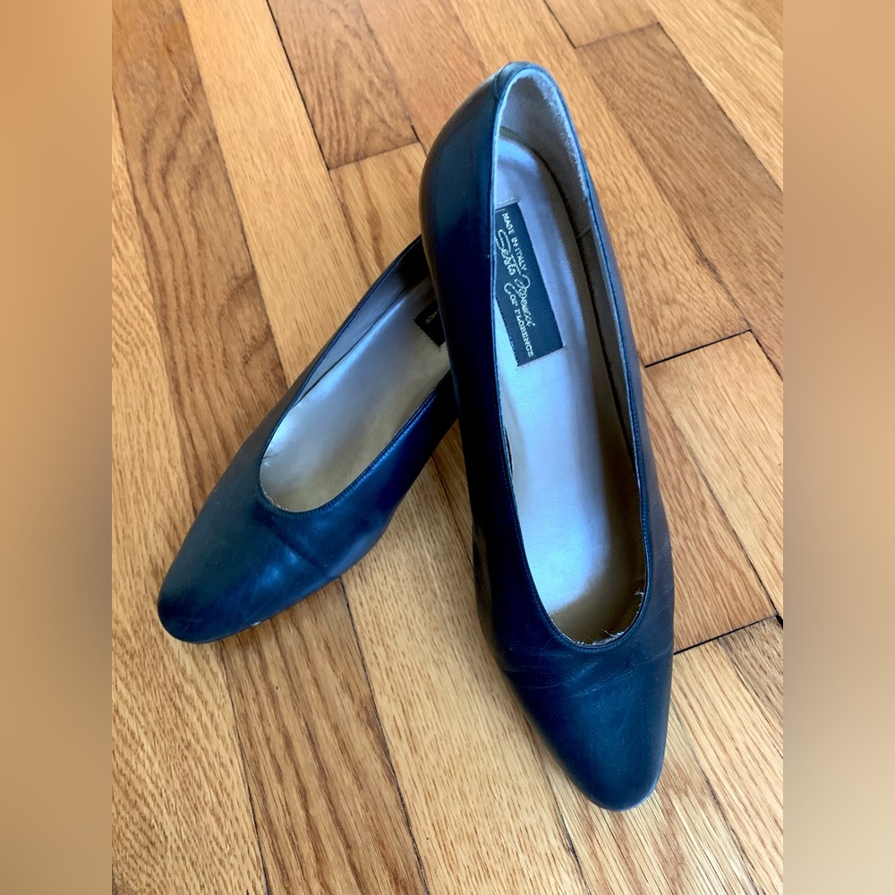 Low Heel Dark Navy Blue Leather Women's Shoes Made in Italy